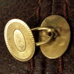 Gemelos personalizados de oro de 14 quilates, encontrados por Terry B.