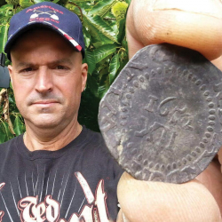 Chelín con pino de 1652, encontrado por Michael S.