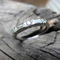 Anillo de diamantes de platino, tasado en $1895, encontrado por Sonny P.