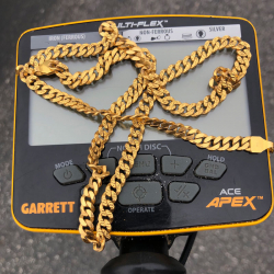 22k Gold Chain, discovered by Gary R.
