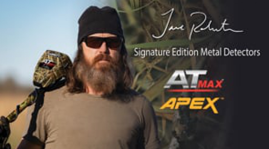 AT Max Signature Jase Robertson Metal Detector